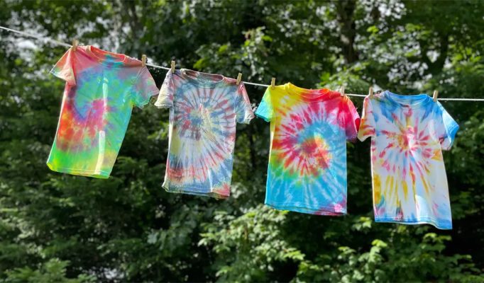 Why Tie-Dye T-Shirts Are a Trend Everyone Should Try2